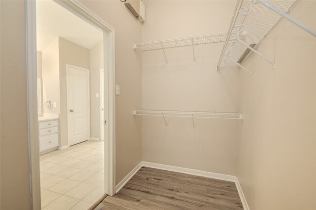 Building Photo - 17231 Hollow Sands Ct