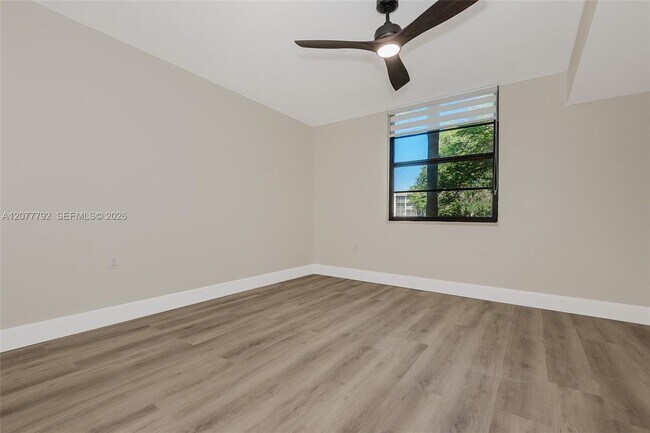 Building Photo - 1709 Whitehall Dr