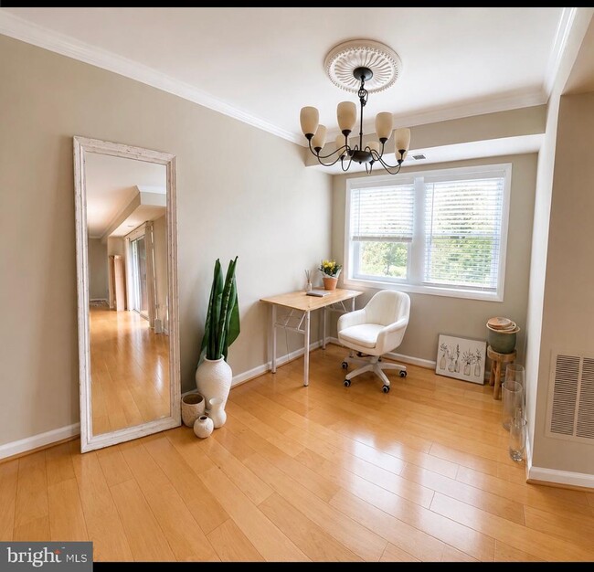 Building Photo - 206 Park Terrace Ct SE
