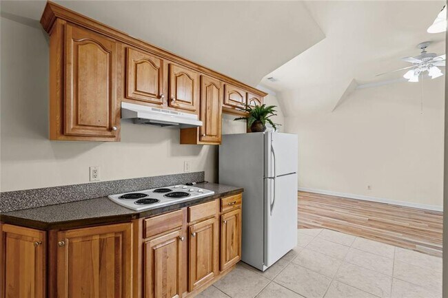 Building Photo - 4640 Chestatee Pointe Rd