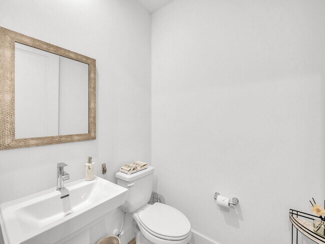 Building Photo - 11724 SW Aquila Wy