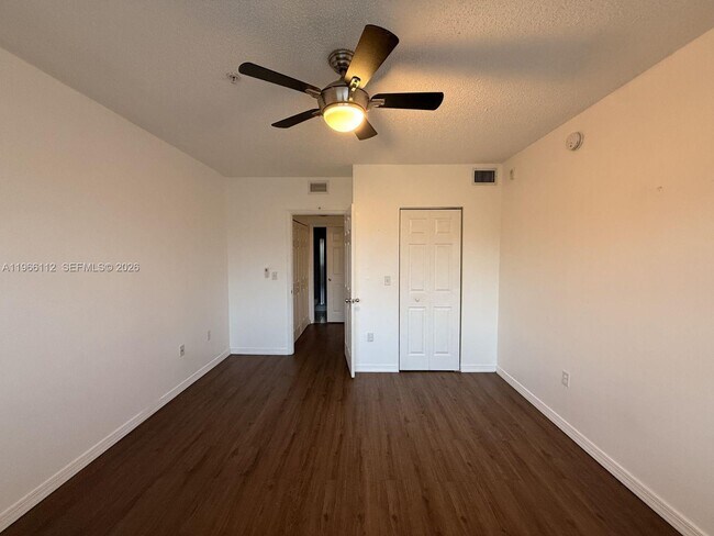 Building Photo - 2360 E Preserve Way