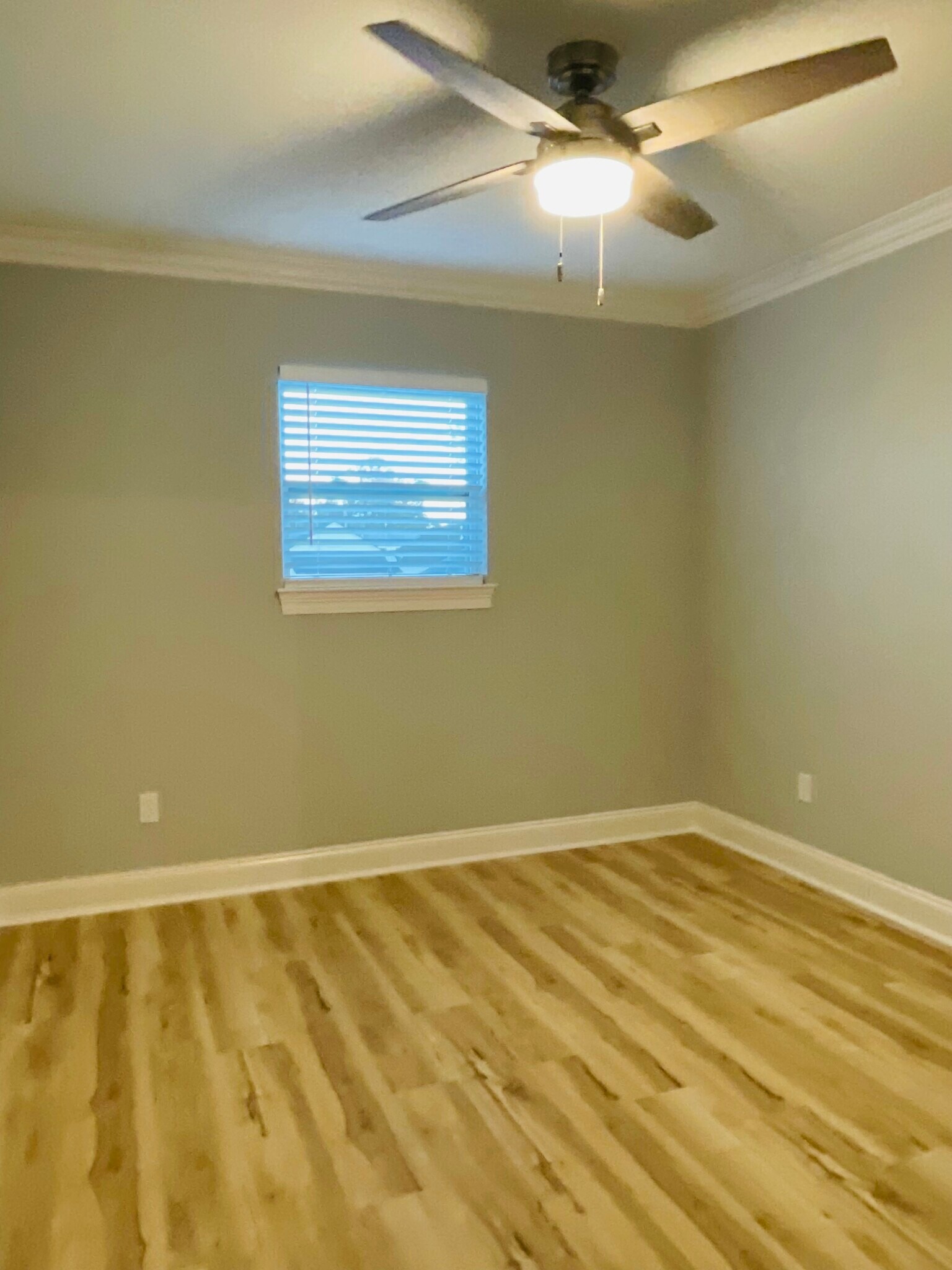 Building Photo - 619 Lavoisier St