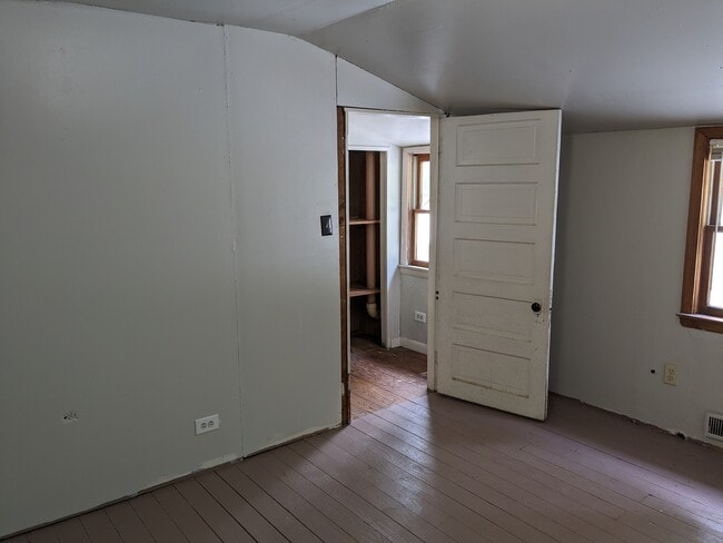 Building Photo - 20655 Monrovia Rd