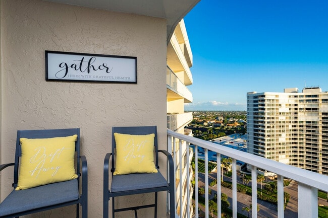 Building Photo - 380 Seaview Ct