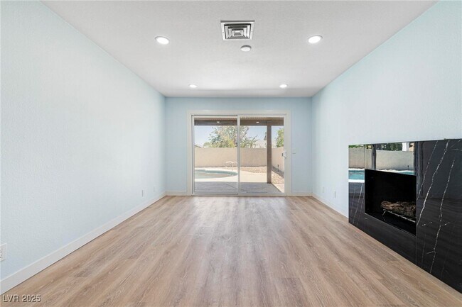 Building Photo - 3740 Lillo St