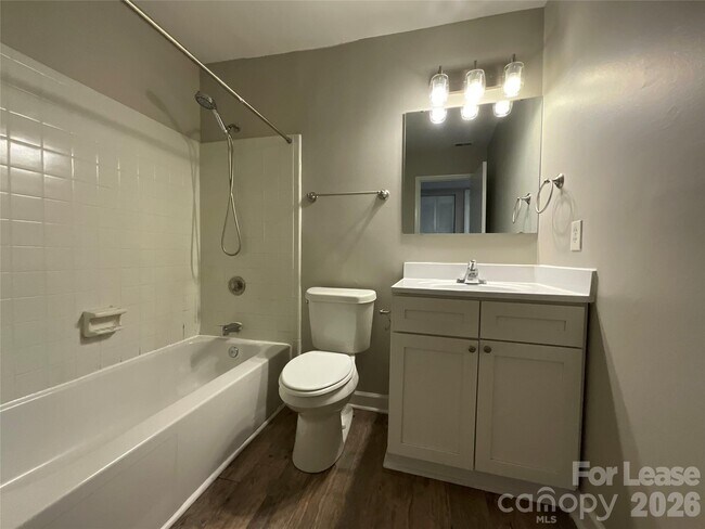 Building Photo - 415 Orchard Trace Ln