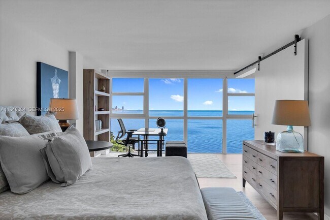 Building Photo - 600 Grapetree Dr