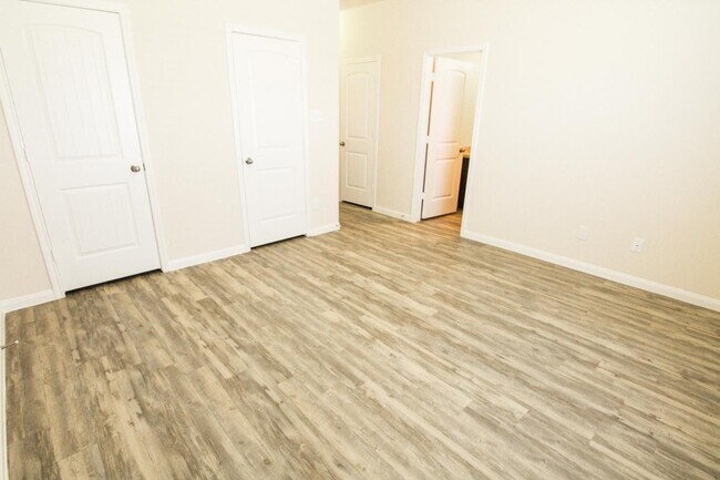 Building Photo - 5627 Rocky Trail Dr