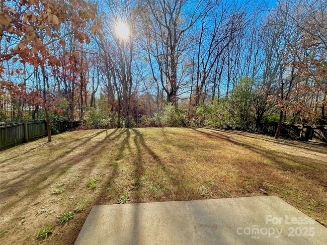 Building Photo - 11220 Cypress View Dr