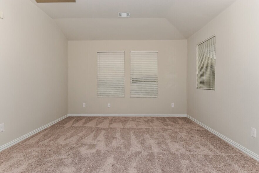 Building Photo - 1212 Green Timber Dr