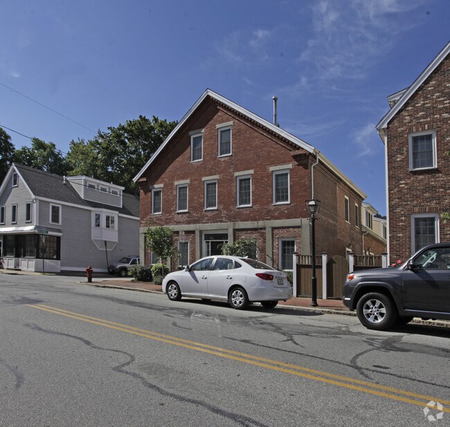 119 Merrimac St 119 Merrimac St Newburyport MA 01950 Apartment Finder