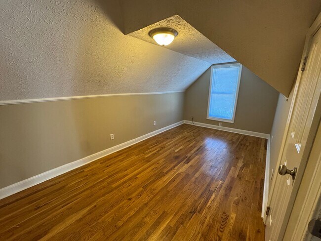 Building Photo - 1036 Park St