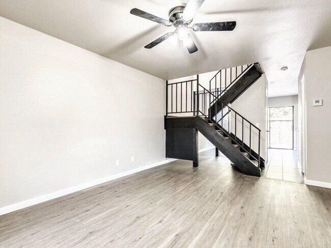 Building Photo - Contemporary 3/BR 1.5/BA Home with Updated...