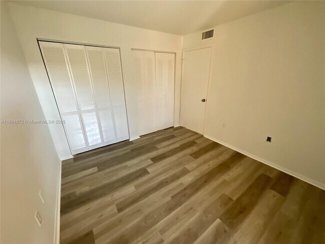 Building Photo - 2351 NW 33rd St