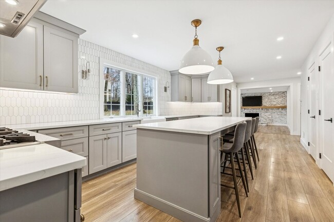 Building Photo - Stunning Renovated 5-Bedroom Exton Home – 6-Month Lease, Gourmet Kitchen & Walkout Basement