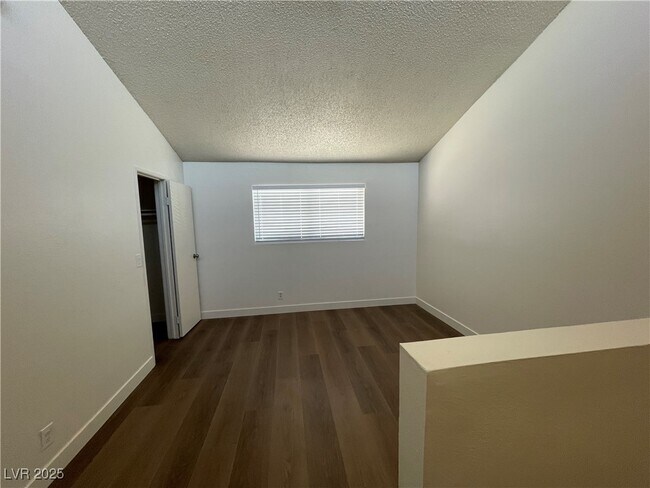 Building Photo - 5187 Greene Ln