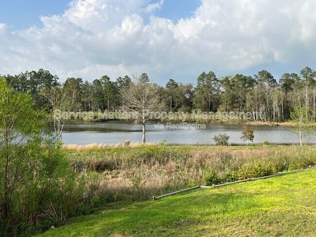Building Photo - 7571 Oak Lake Blvd