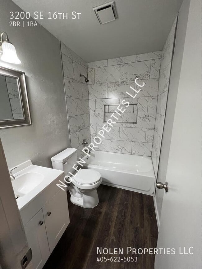 Building Photo - 3200 SE 16th St