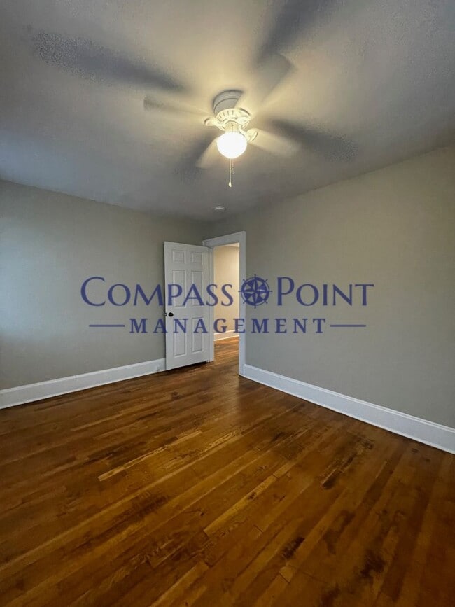 Building Photo - Welcome To Your New Home! FIRST MONTH'S RENT FREE!!