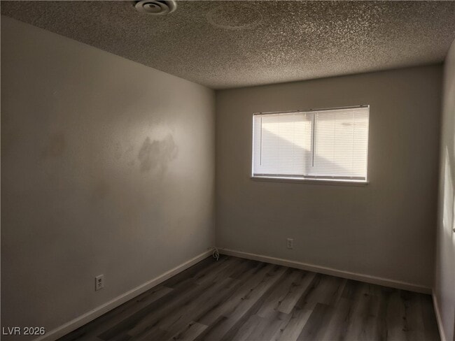 Building Photo - 609 Carpenter Dr