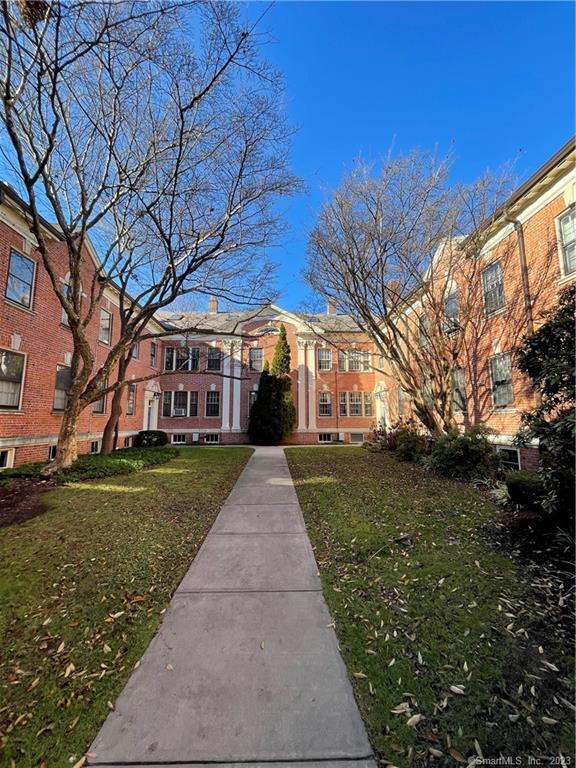 Building Photo - 496 Whitney Ave