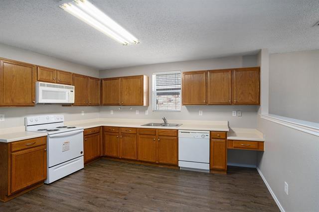 Building Photo - 4024 German Pointer Way