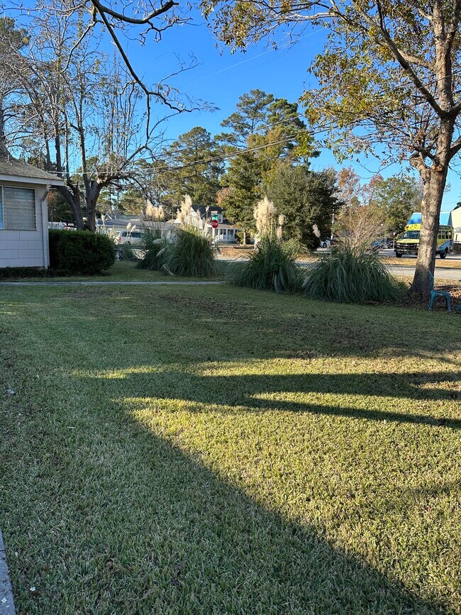 Building Photo - 1601 S 41st St