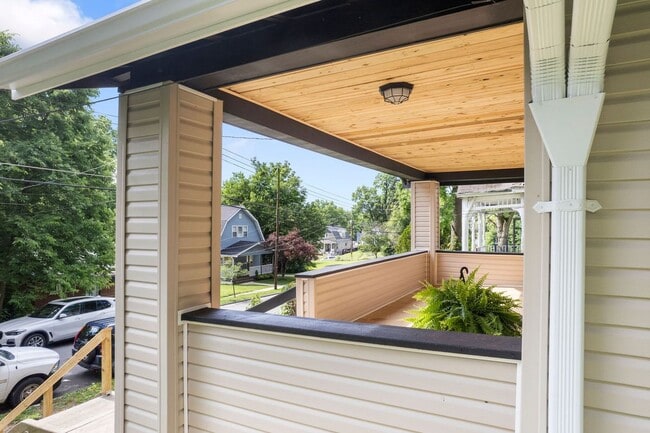 Building Photo - 5119 Blaesi St