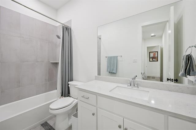 Building Photo - 3691 Spruce Hills St