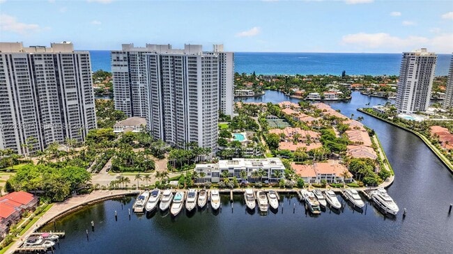 Building Photo - 3750 Yacht Club Dr