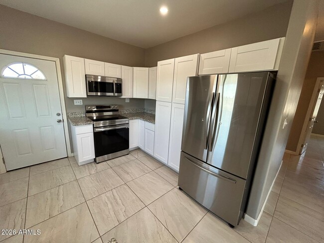 Building Photo - 2742 N Washington Ave