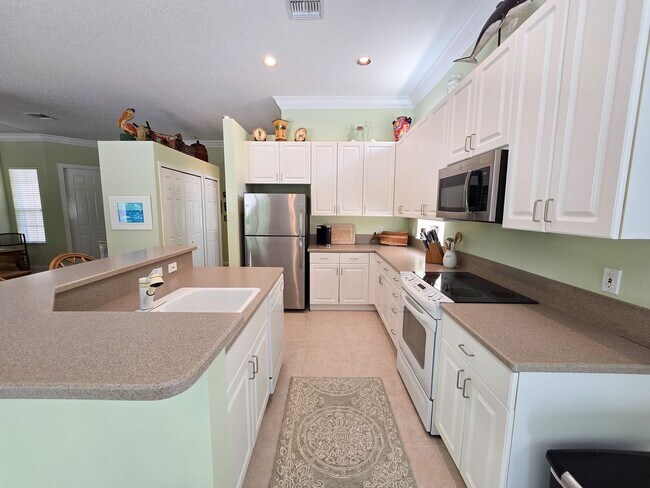 Building Photo - SEASONAL RENTAL FOR 2026 SEASON AVAILABLE