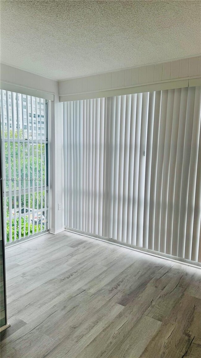 Building Photo - 17570 Atlantic Blvd