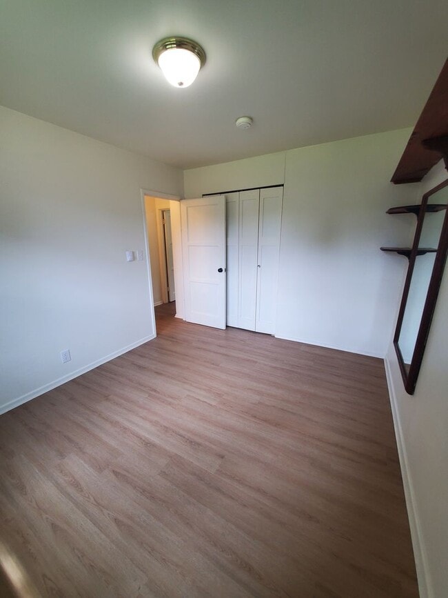 Building Photo - Welcome to Your Lynnwood Retreat!