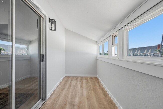Building Photo - 359 Billfish Ave