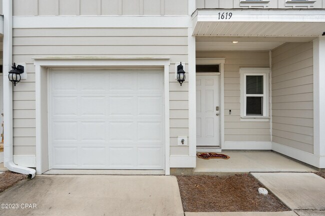 Building Photo - 1619 Caleigh Ct