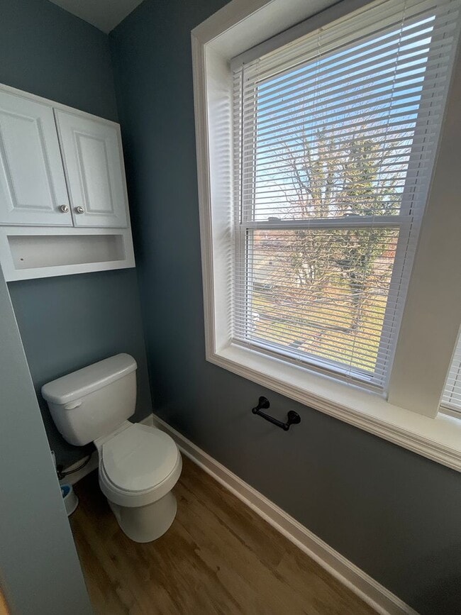 Building Photo - 2 Bedroom in Lancaster!