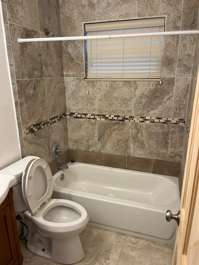 Building Photo - 739 NW 53rd St