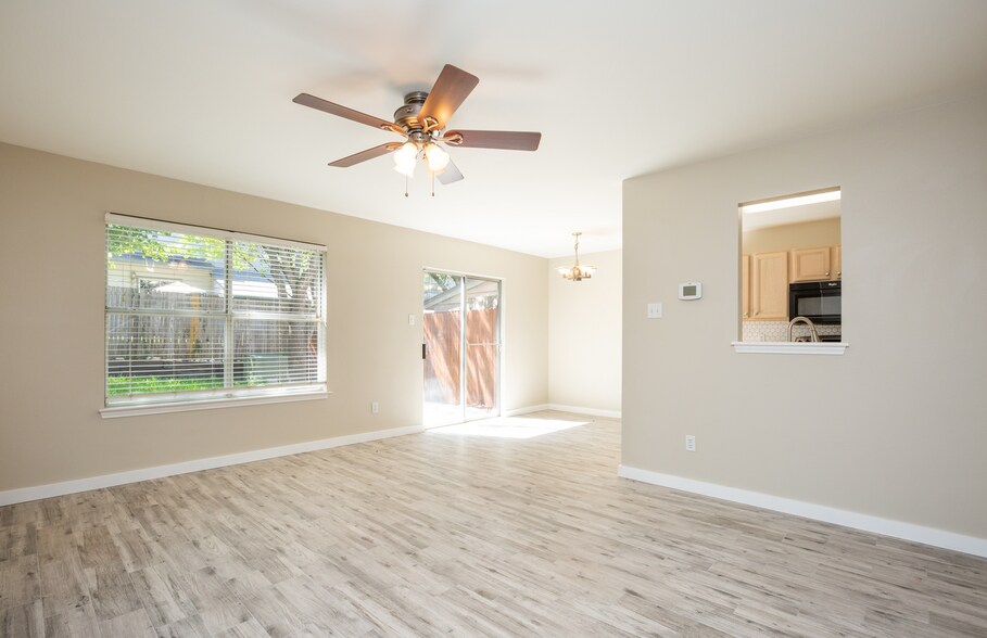 Building Photo - 6034 Gaelic