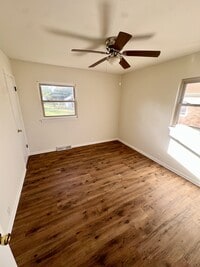 Building Photo - 315 Coombs Dr