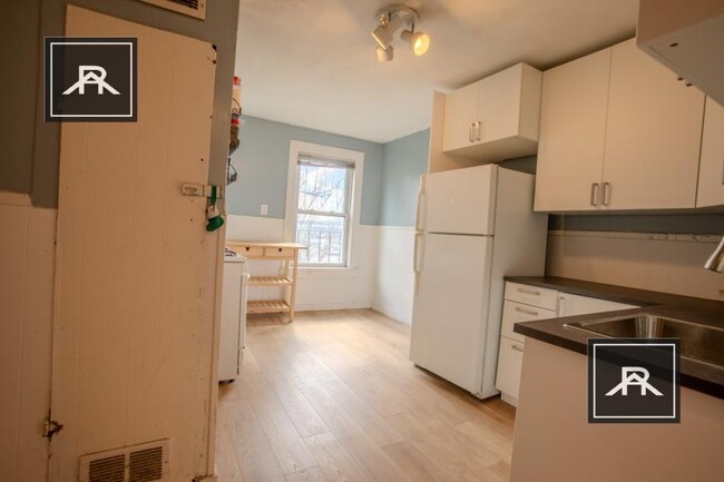 Building Photo - 2 bedroom in Boston MA 02127