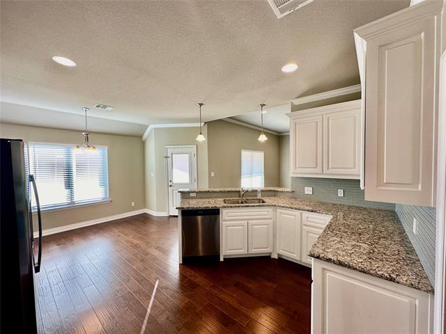 Building Photo - 113 Wildflower Dr