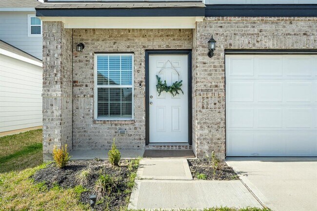 Building Photo - 4923 Blue Jacaranda Wy