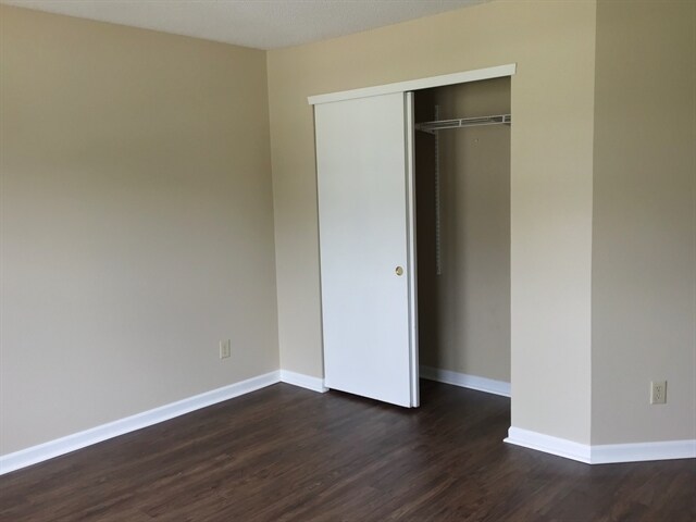 Building Photo - 2092 Meadowlark Ln