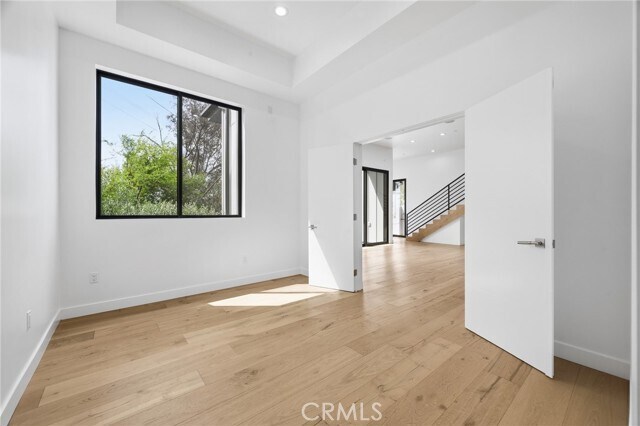 Building Photo - 6565 Pickwick St