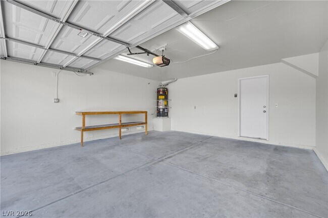 Building Photo - 756 Charwood Cir