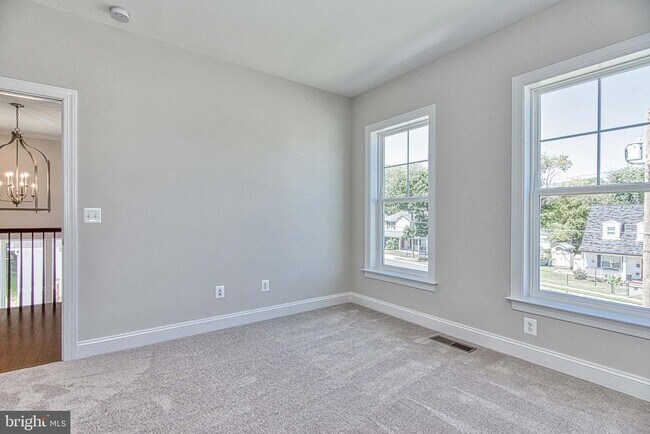 Building Photo - 3100 Greenway Blvd