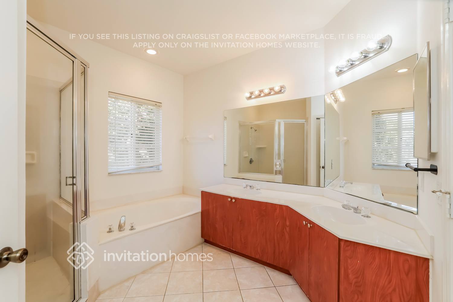 Building Photo - 8739 S San Andros
