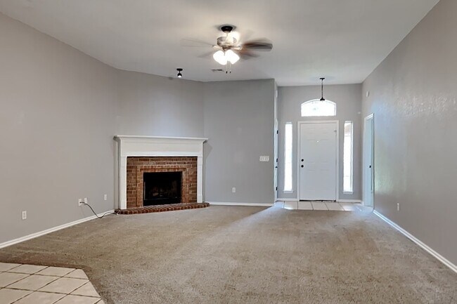 Building Photo - 1717 SW 32nd St
